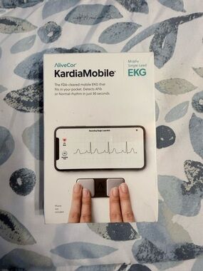 KardiaMobile EKG device